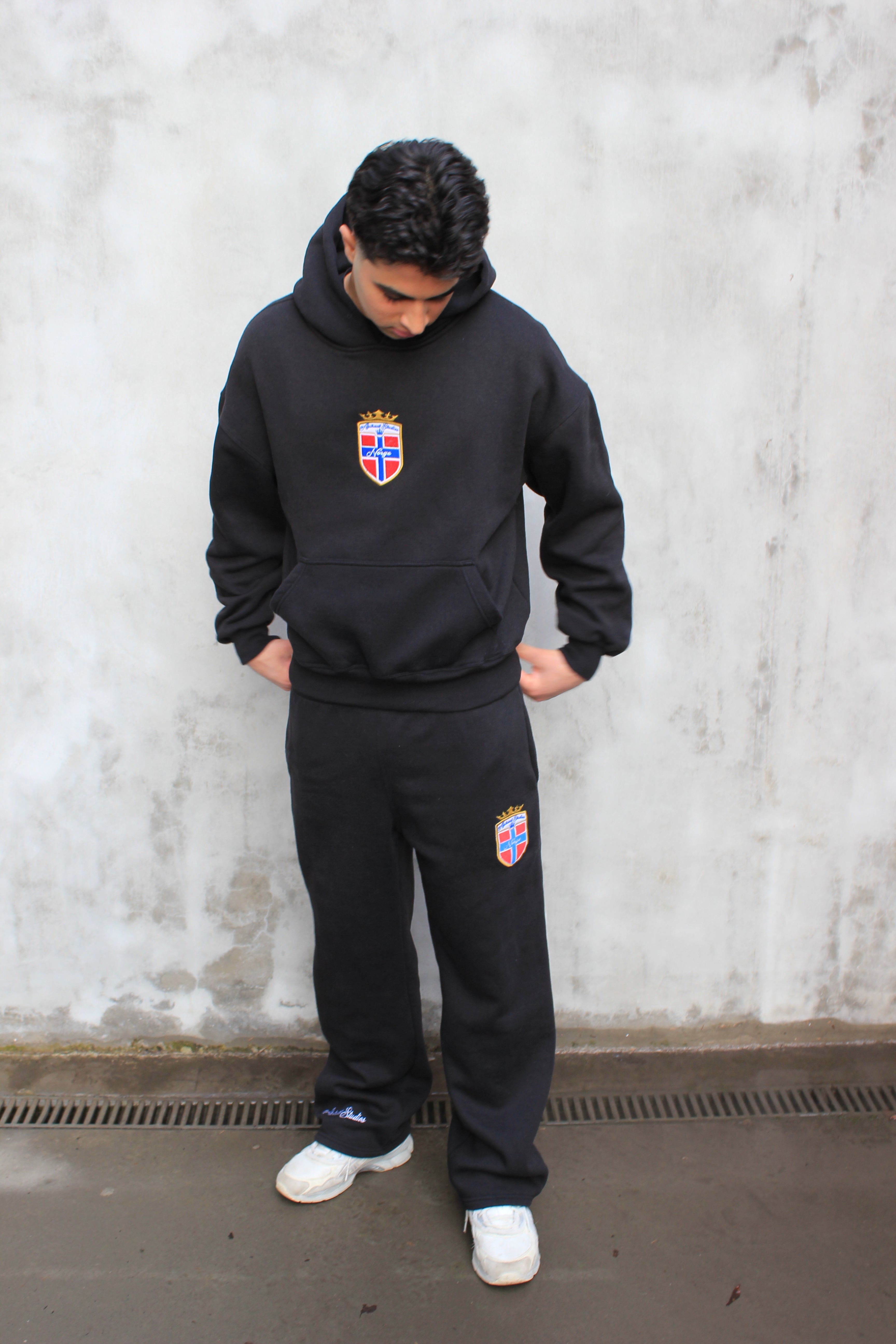 Abstract - Norway Hoodie "Black"
