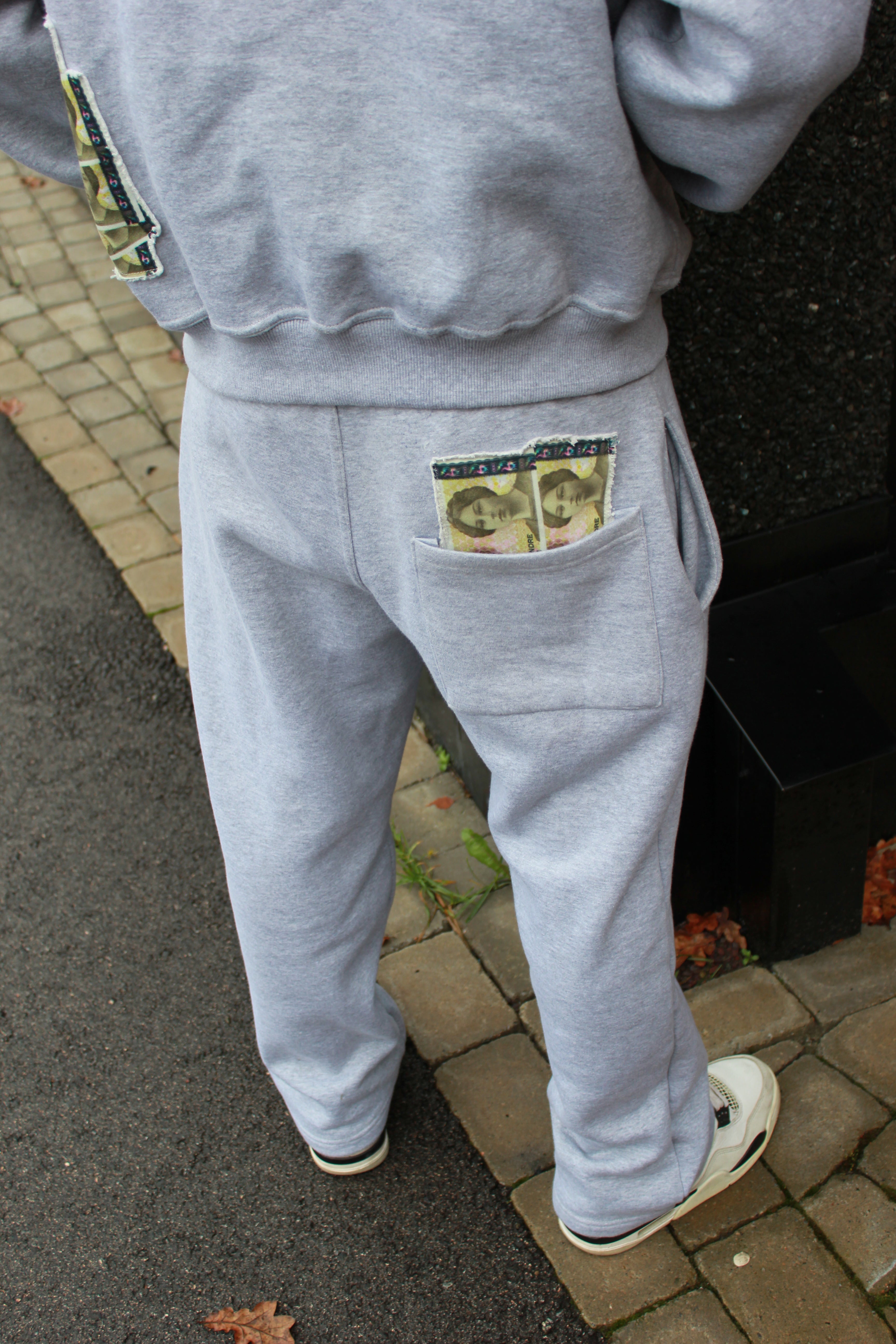 Abstract - 500kr Sweatpants