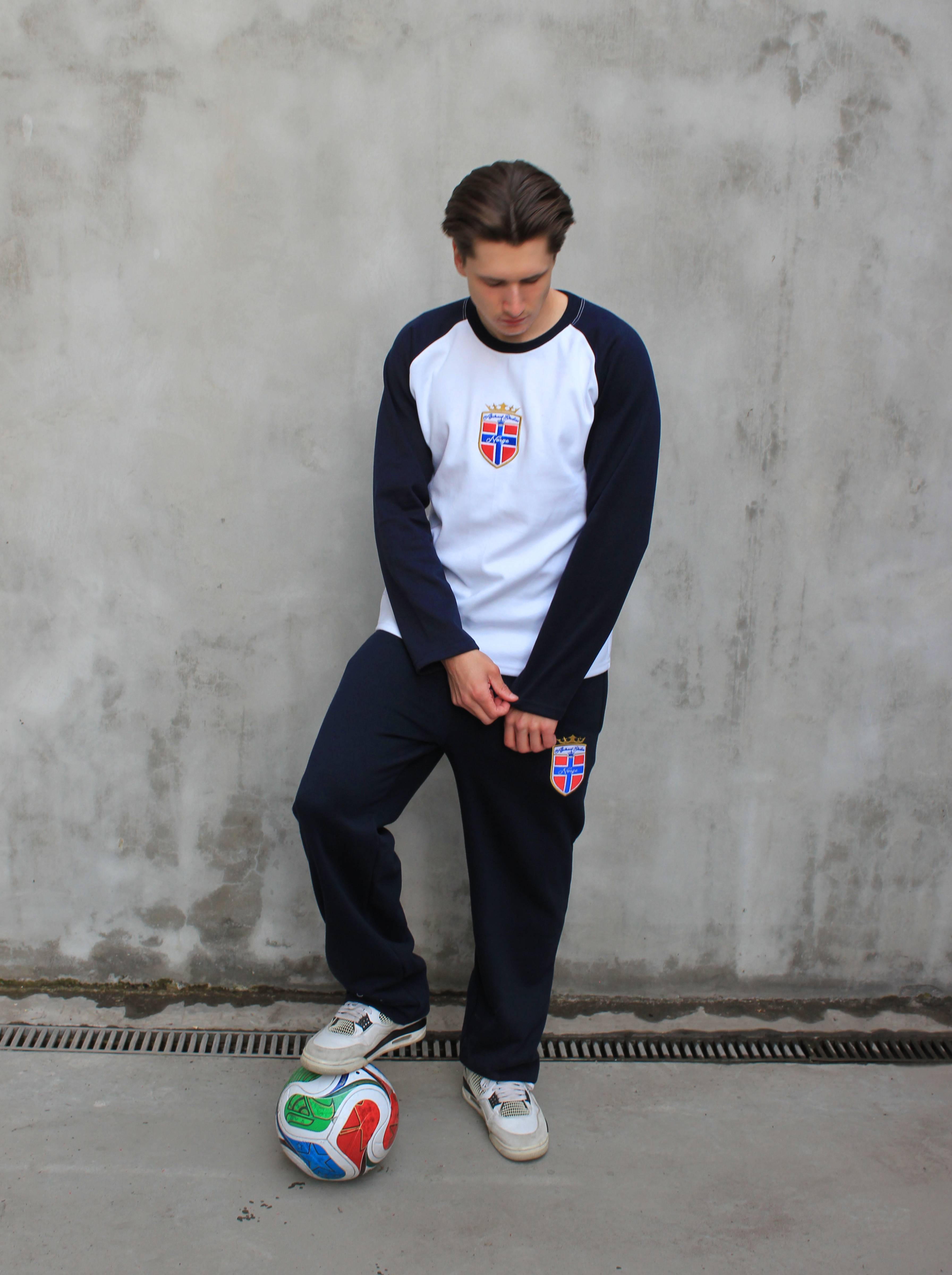 Abstract - Norway Longsleeve "Navy"